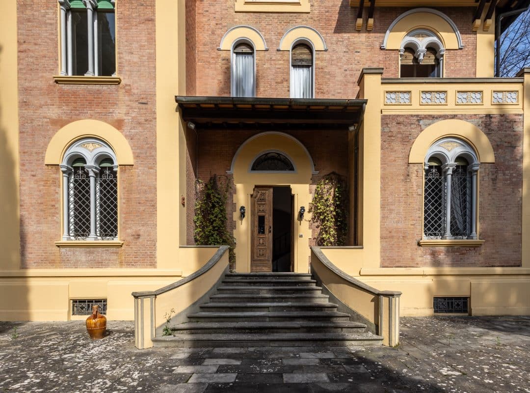 Villa-vendita-firenze-scalinata
