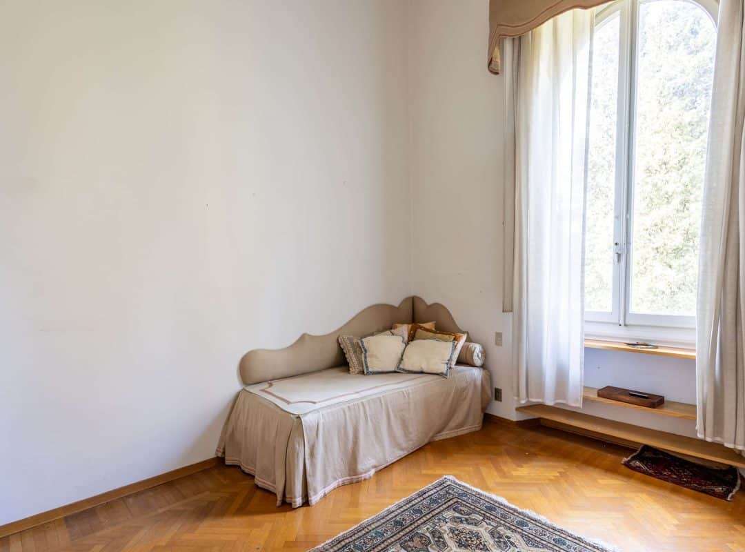 Villa-vendita-firenze-stanza (2)