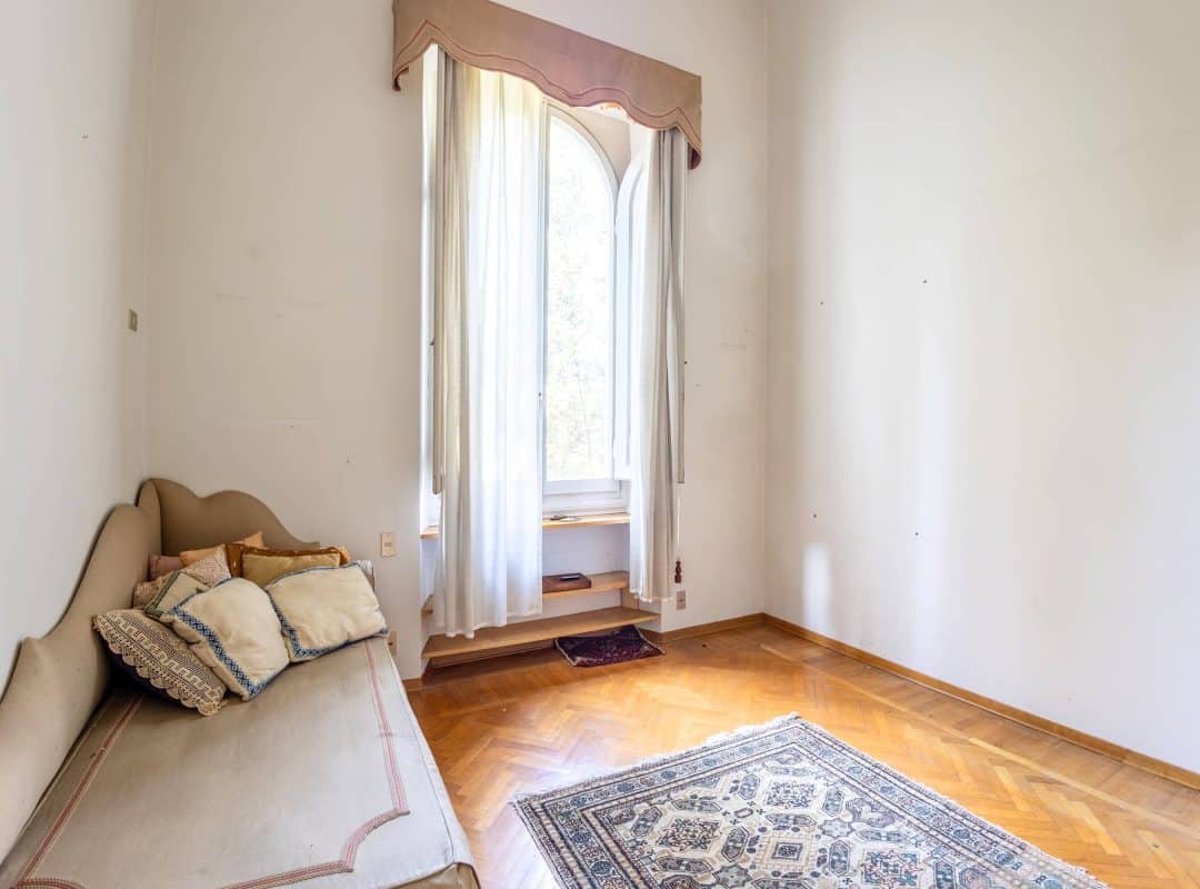 Villa-vendita-firenze-stanza