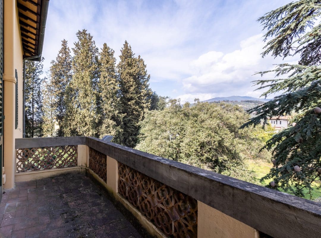 Villa-vendita-firenze-terrazza (3)