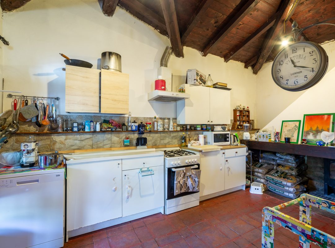 villa-vendita-rignano sull'arno-cucina (2)