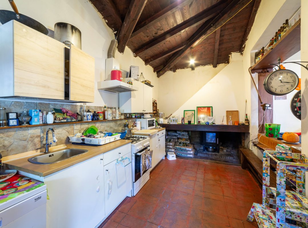 villa-vendita-rignano sull'arno-cucina